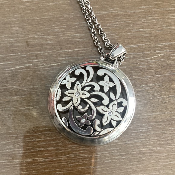 Brighton necklace - Picture 3 of 4